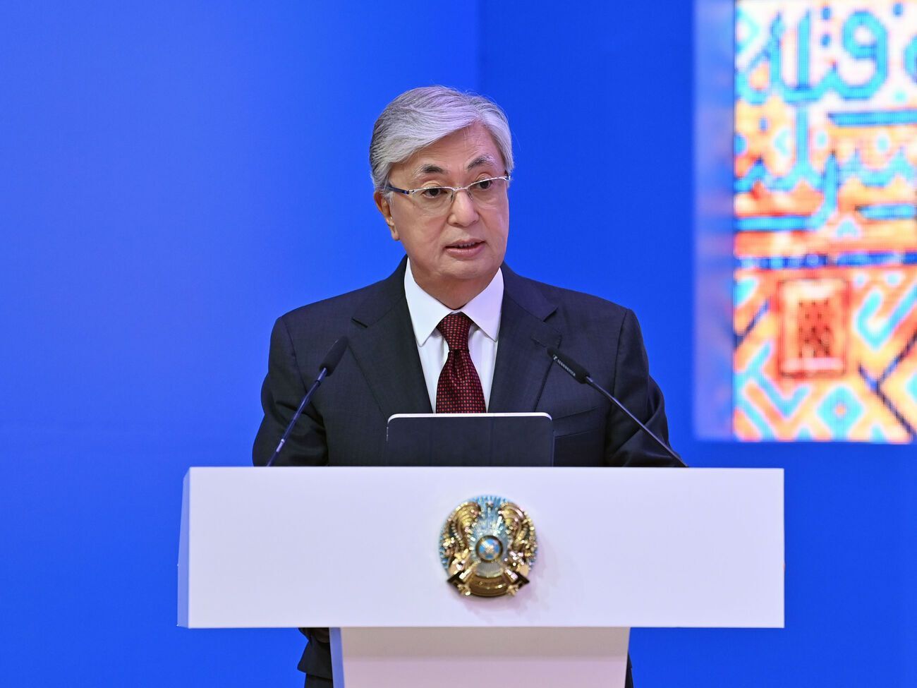 Токаев считает неправильным длительное пребывание любого человека во главе любой страны