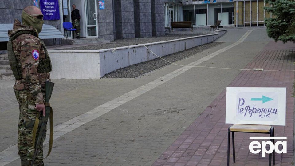 Часть западных агентств изменила заголовки новостей о "референдумах" после критики в сети