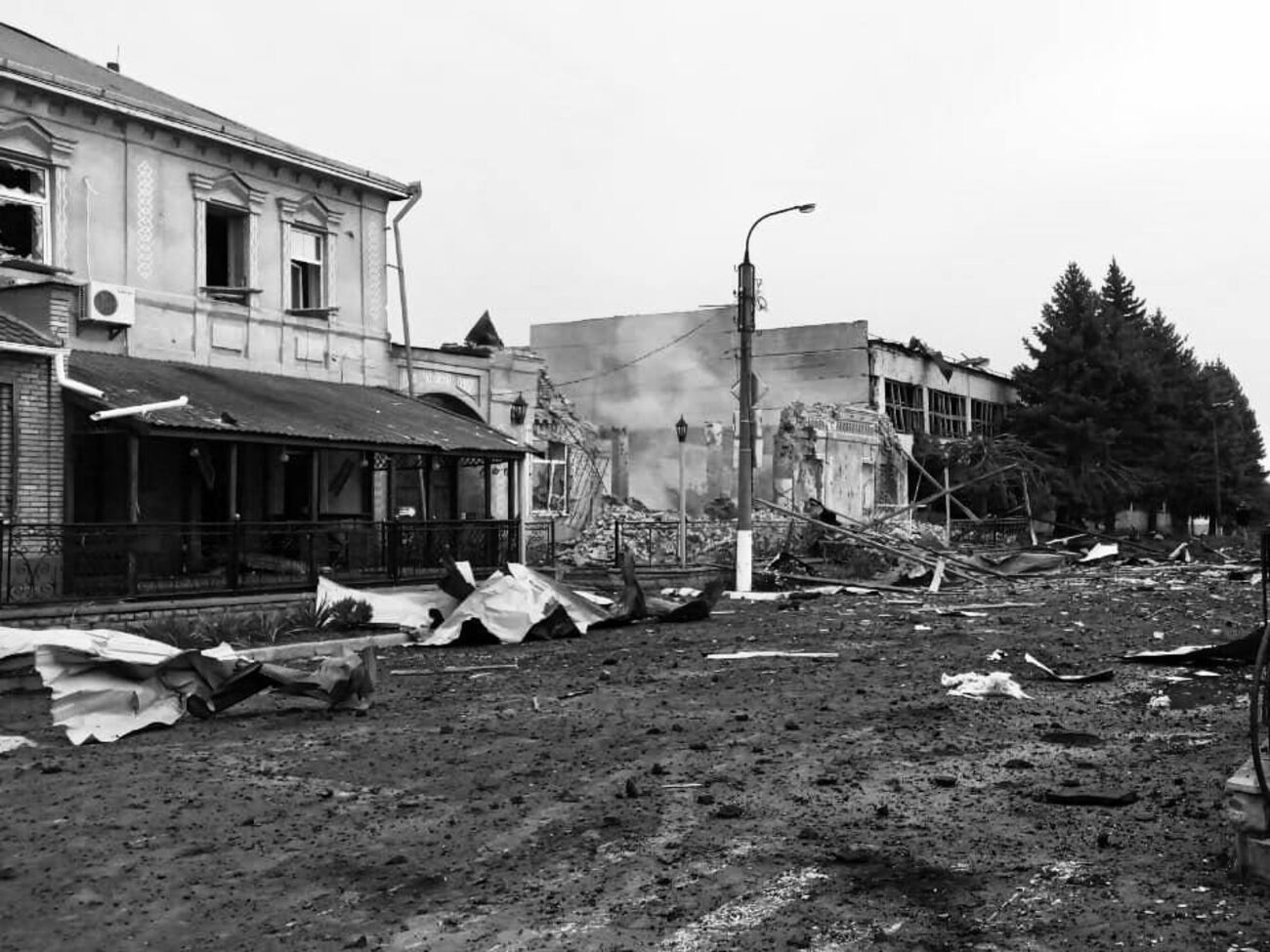 Оккупанты ударили ракетами по центру города в Запорожской области, сообщил глава ОВА