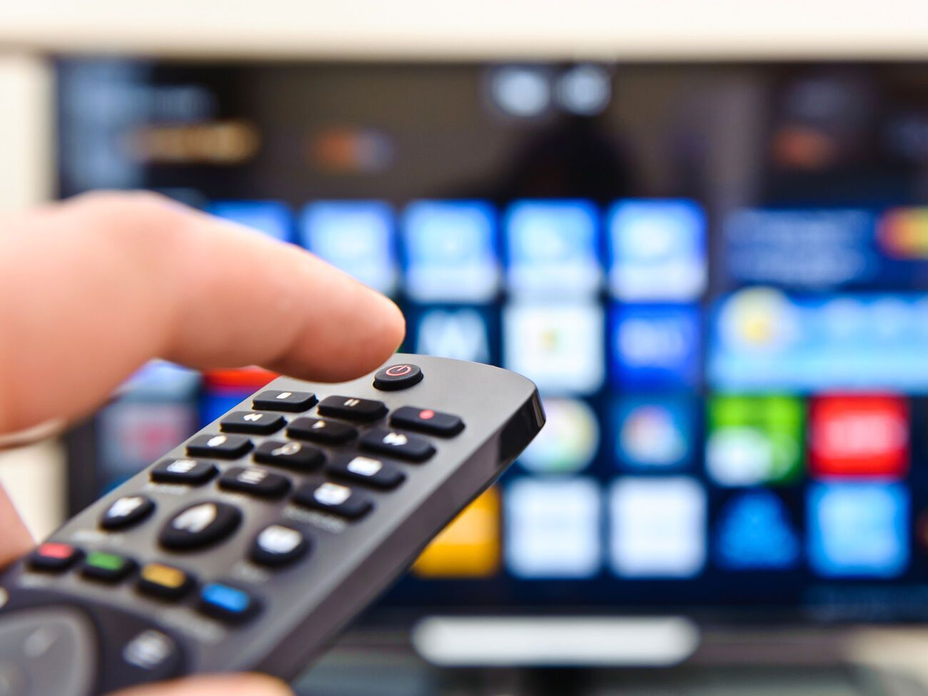 Із 5 жовтня в Казахстані припиняють трансляцію низки російських телеканалів