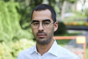 7 сентября Трухин в Facebook подтвердил вручение ему подозрения