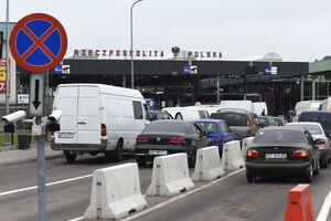 На кордоні з Польщею черги з автомобілів