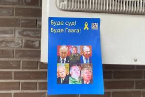 Активисты "Желтой ленты" распространили в оккупированном Херсоне проукраинские открытки, ленты и граффити