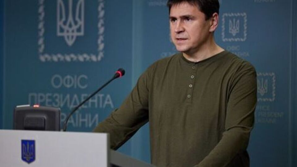 Подоляк вважає за необхідне, щоб "спостерігачі" російських "референдумів" відповідали