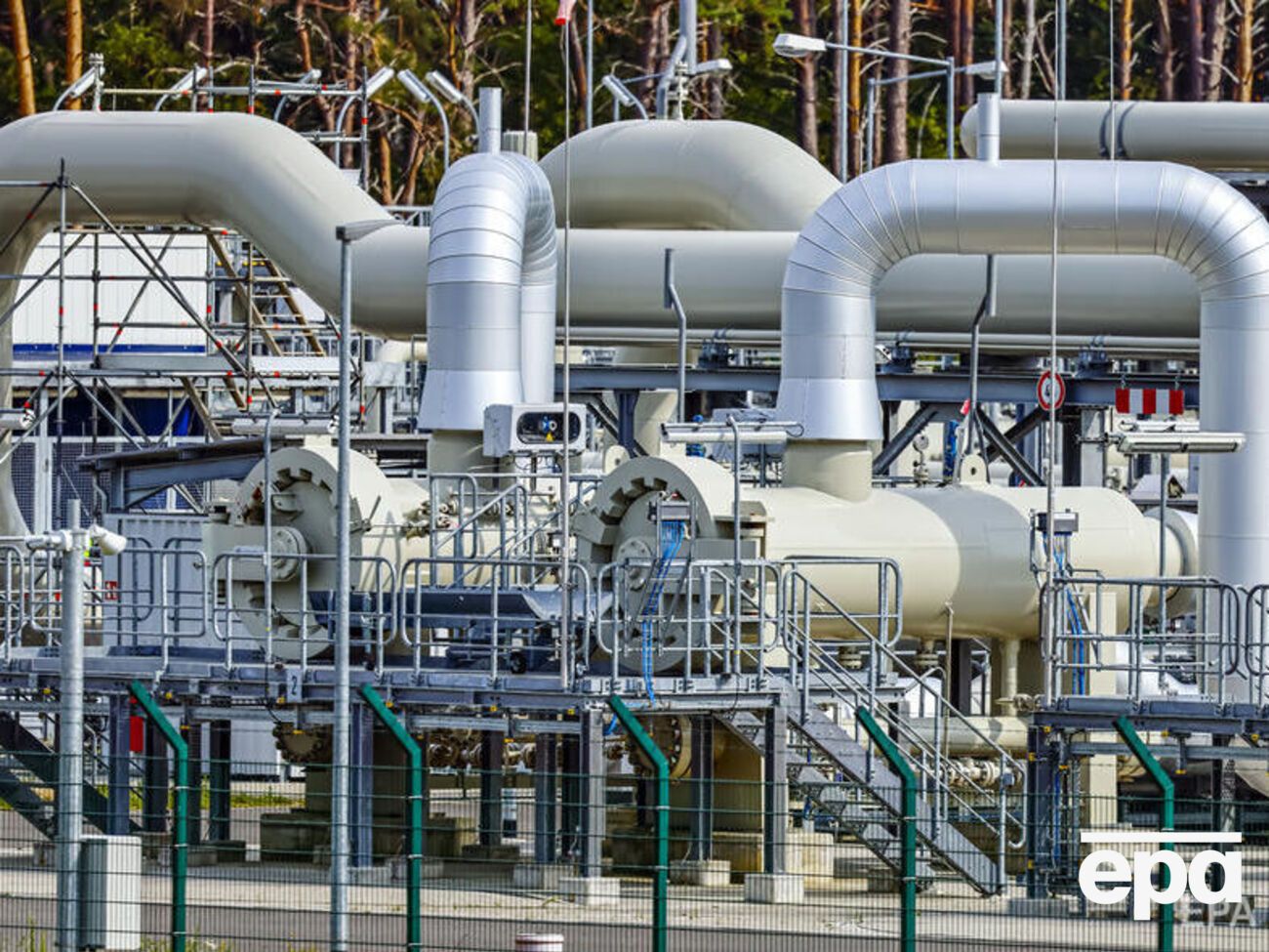 Єврокомісія просить ЄС бути "готовим" ввести обмеження на імпорт трубопровідного газу з Росії