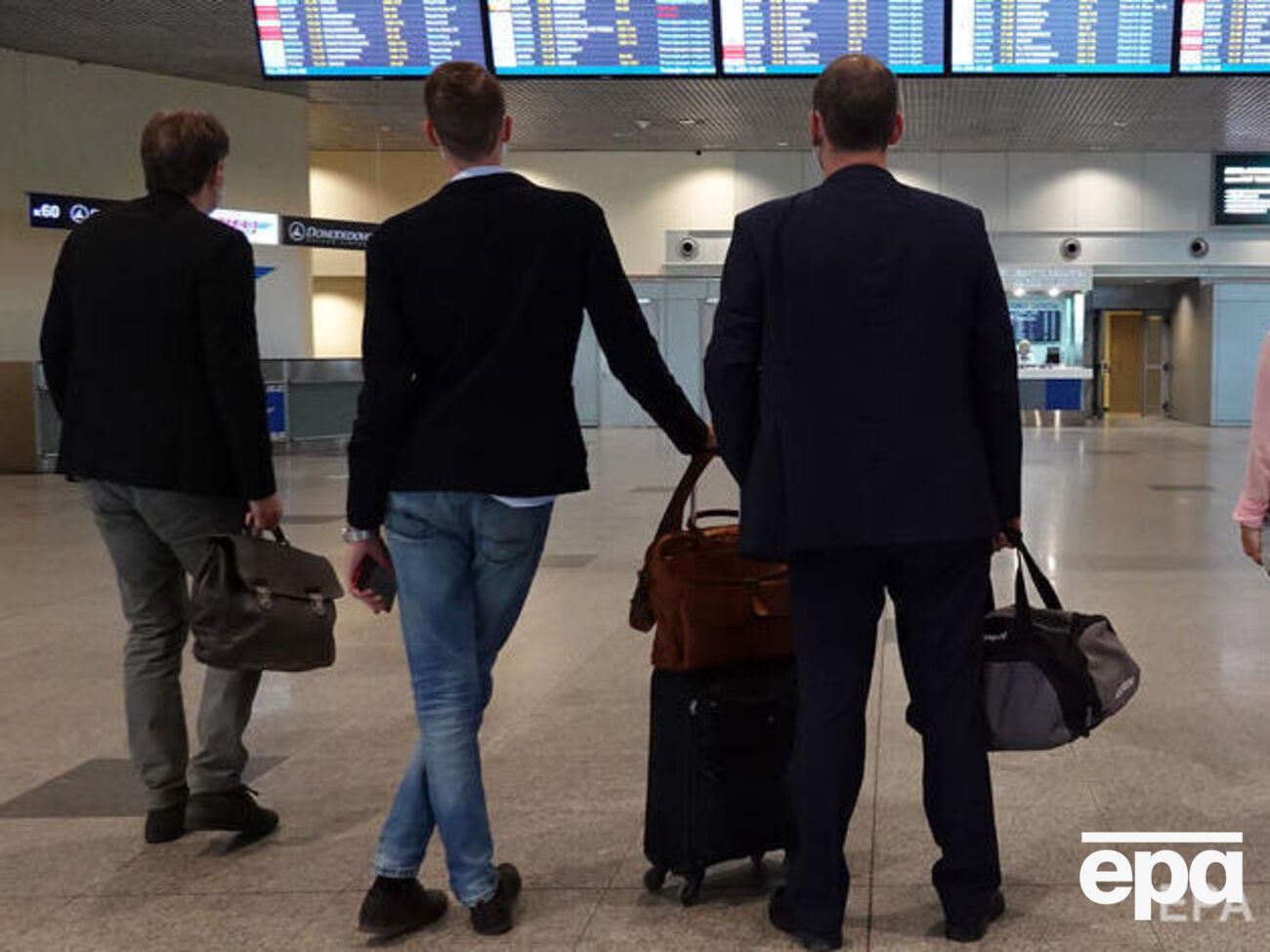 Володин распространил противоречивые данные о выезде военнообязанных из России