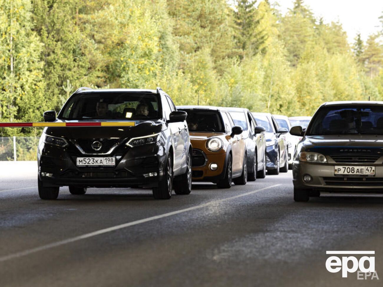 Туристы из РФ угрожают международным отношениям Финляндии, аргументировали решение в правительстве страны