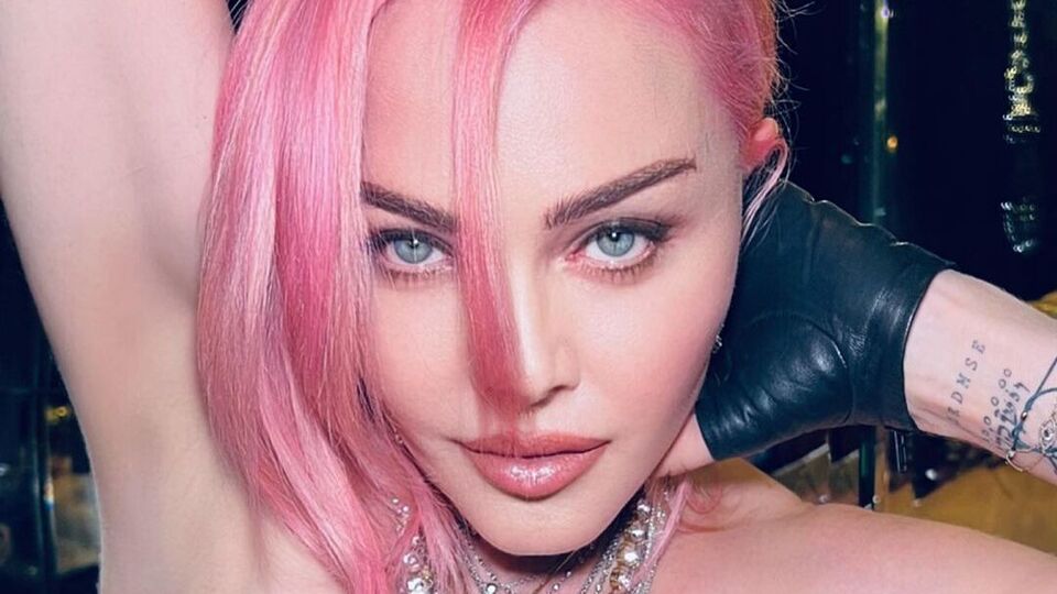 Мадонна знялася в одязі бренда Balenciaga