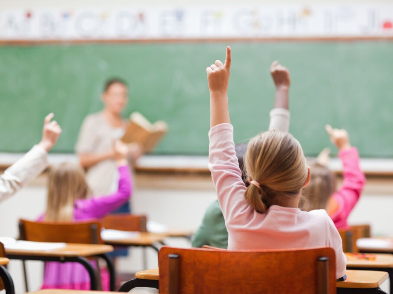 Закон предусматривает осуществление постепенного перехода к преподаванию на латышском языке