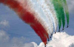 В посольстве отметили, что улететь из России становится сложнее