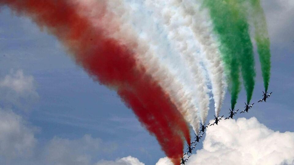 В посольстве отметили, что улететь из России становится сложнее