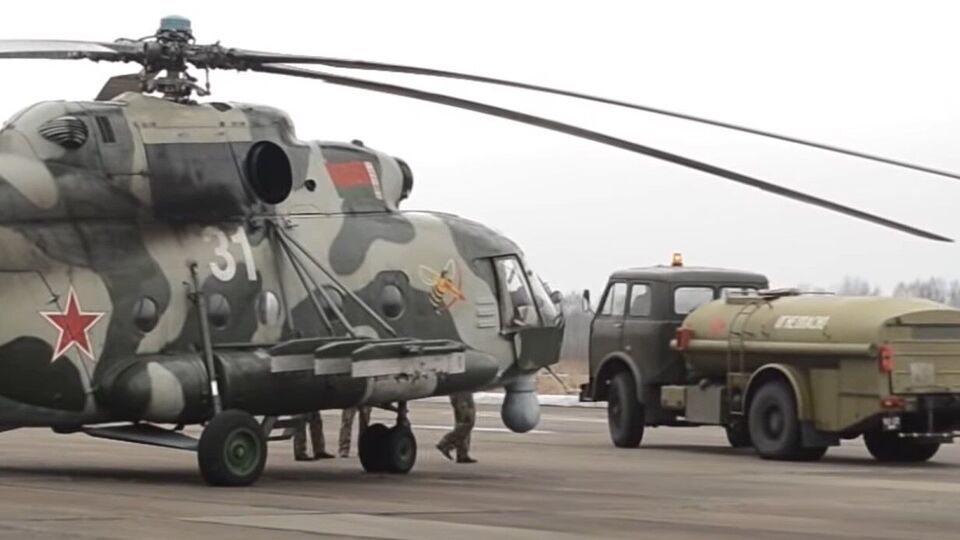 На військовому аеродромі Лунинець за 50 км від держкордону з Україною тривають заходи щодо його розбудови, зазначили в Генштабі ЗСУ