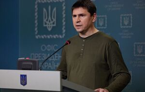 Подоляк назвал организованное Россией "вхождение" в свой состав оккупированных украинских территорий юридически бессмысленным