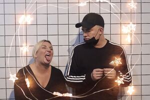 Данилко и Белоконь на сцене играют образы певицы Верки Сердючки и ее матери