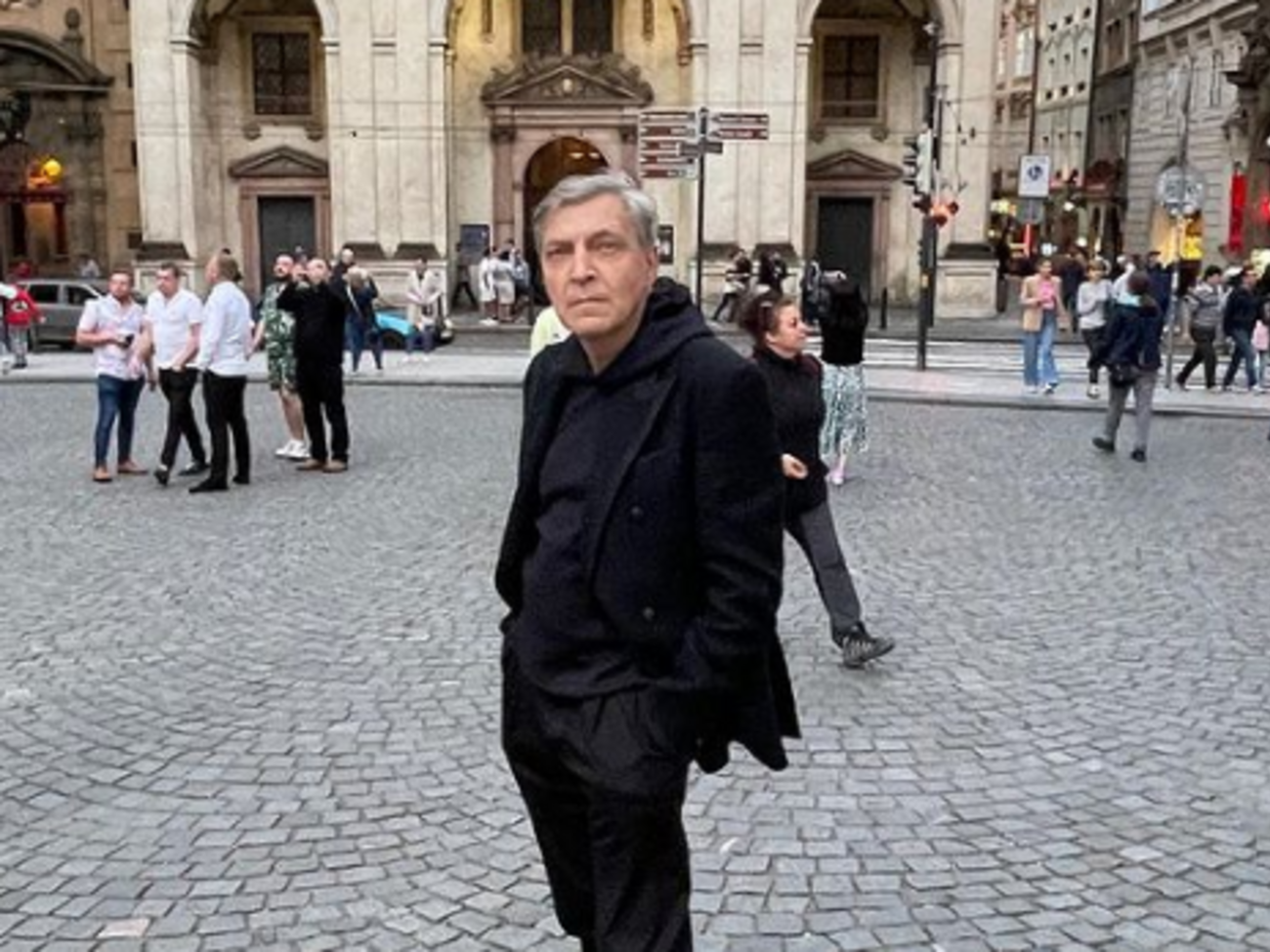 По словам Невзорова, в России среди генералов "куча прохиндеев"