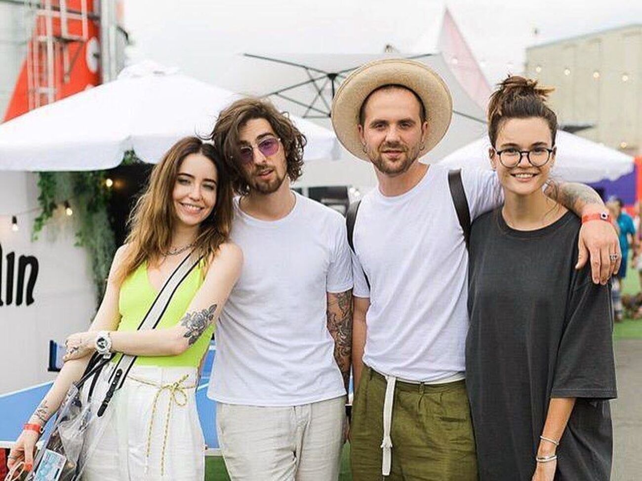 Після розставання Дорофєєвої і&nbsp;Dantes співачка заявила про роман із його другом Кацуріним, а співак натякає на стосунки з його дружиною