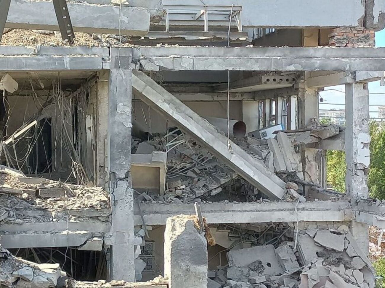 От вражеских обстрелов пострадало около 50 населенных пунктов