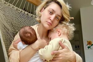 Кекелия родила младшего сына в Грузии