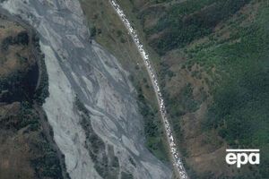 Росіяни стоять у величезних заторах на кордоні, щоб виїхати з країни