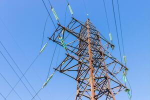 За найгіршого сценарію ракетної атаки енергетики обіцяють відновити електропостачання протягом максимум двох тижнів