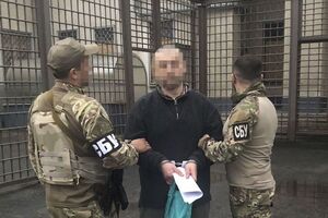 У березні затриманий організував незаконний збір підписів за відставку чинного вовчанського міського голови і планував сам обійняти цю посаду