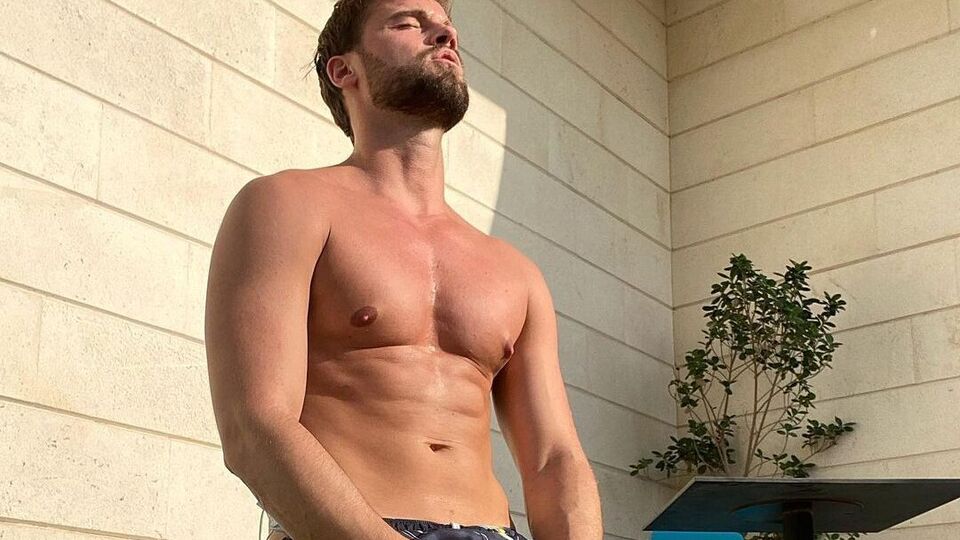 Герой 12-го сезона шоу "Холостяк" Топольский проживает в США