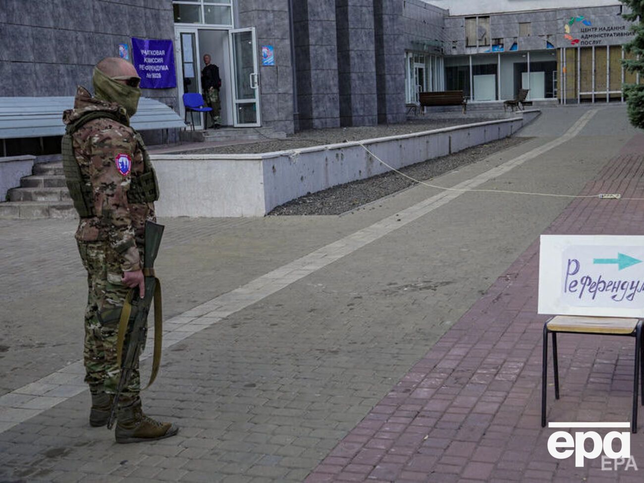 Оккупанты задерживают волонтеров гуманитарных центров