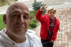 Сейчас сын Потапа находится за границей