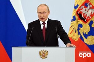 Путін, незаконно анексувавши територію України, заперечує, що Росія прагне відтворити СРСР