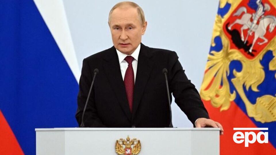 Путин, незаконно аннексировав территории Украины, отрицает, что Россия стремится воссоздать СССР