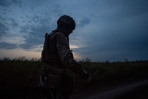 Украинские защитники отбивают атаки врага и не дают оккупантам продвинуться вглубь страны, сообщили в Генштабе