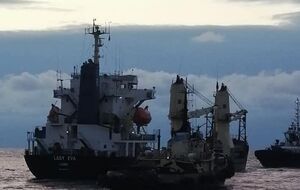 Из трех портов Украины сегодня вышло 13 судов с аграрной продукцией, которую доставляют в восемь стран