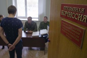 Окупанти хочуть змусити жителів Мелітополя воювати за РФ