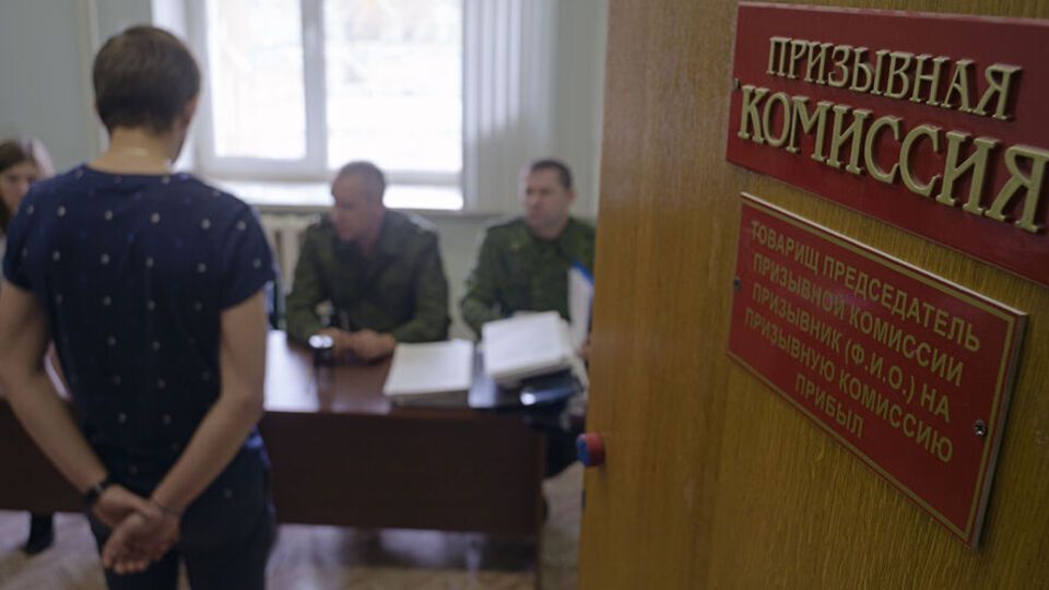 Оккупанты хотят заставить жителей Мелитополя воевать за РФ