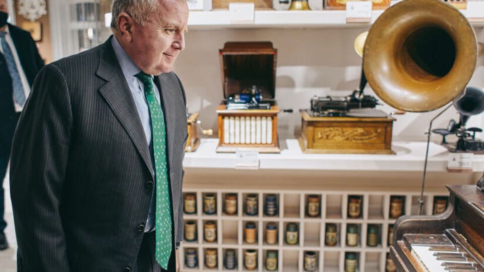 Салліван працював дипломатом за п'яти президентів США, зазначили у посольстві