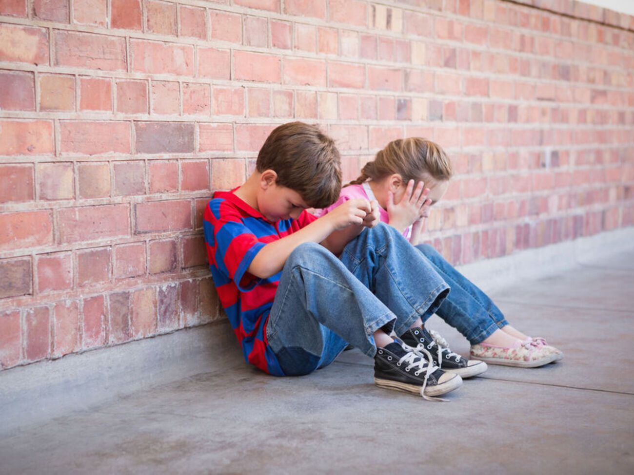 По словам Андрющенко, вход в школы родителям запрещен