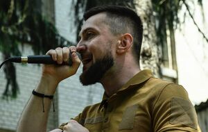 Yarmak: Сегодня пришли в госпиталь немного попеть ребятам. Пацаны – титаны