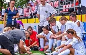 Нікішин: Мені ще у 1990-ті керівники наших клубів сказали: "Місце жінки на кухні, який футбол?"