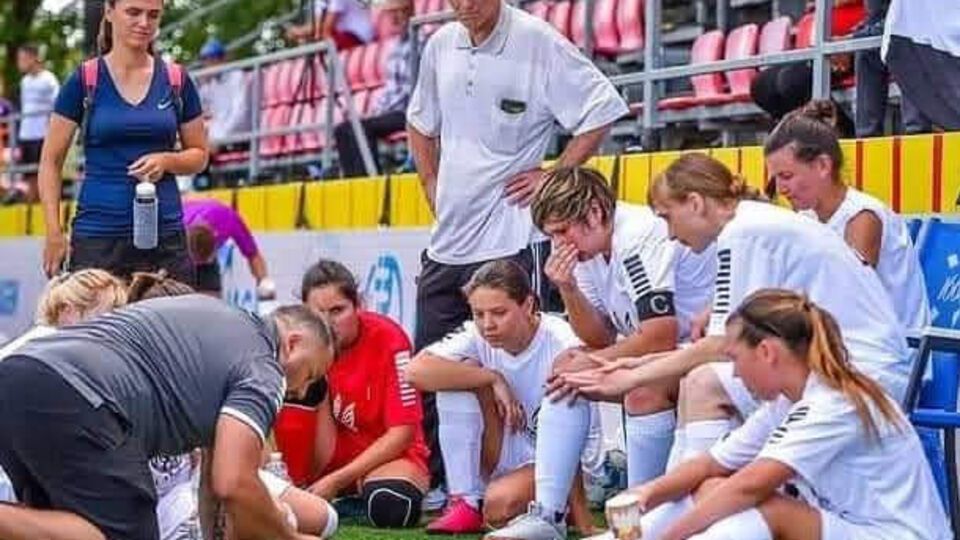 Нікішин: Мені ще у 1990-ті керівники наших клубів сказали: "Місце жінки на кухні, який футбол?"