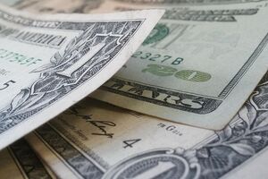 Банки смогут продавать украинцам больше валюты