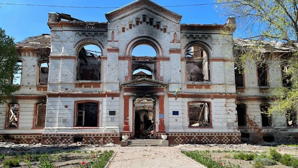 500-м об'єктом, занесеним до бази, став зруйнований ліцей в Ізюмі, збудований у XIX столітті