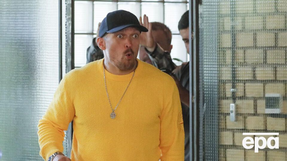 Усик сказал, что молится за тех, кто называет его "ватником"