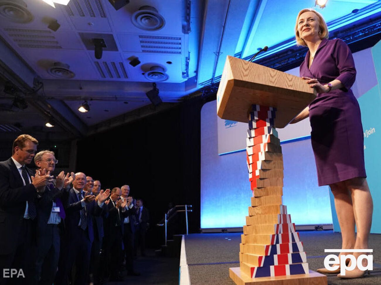 Лиз Трасс получила 81 326 голосов и станет новым премьер-министром Великобритании