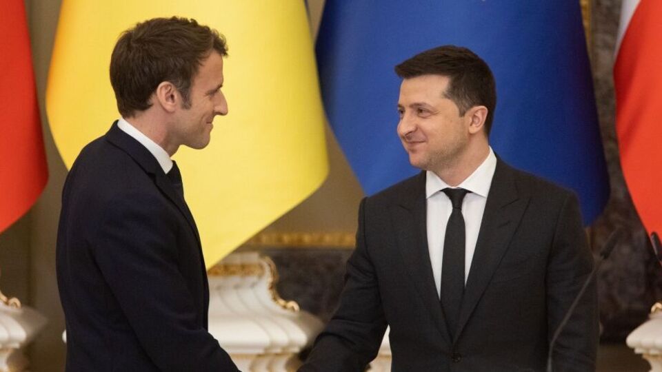 Макрон и Зеленский содержательно проговорили полтора часа