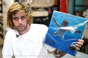 В августе 2021-го Элден подал в суд на экс-участников группы Nirvana