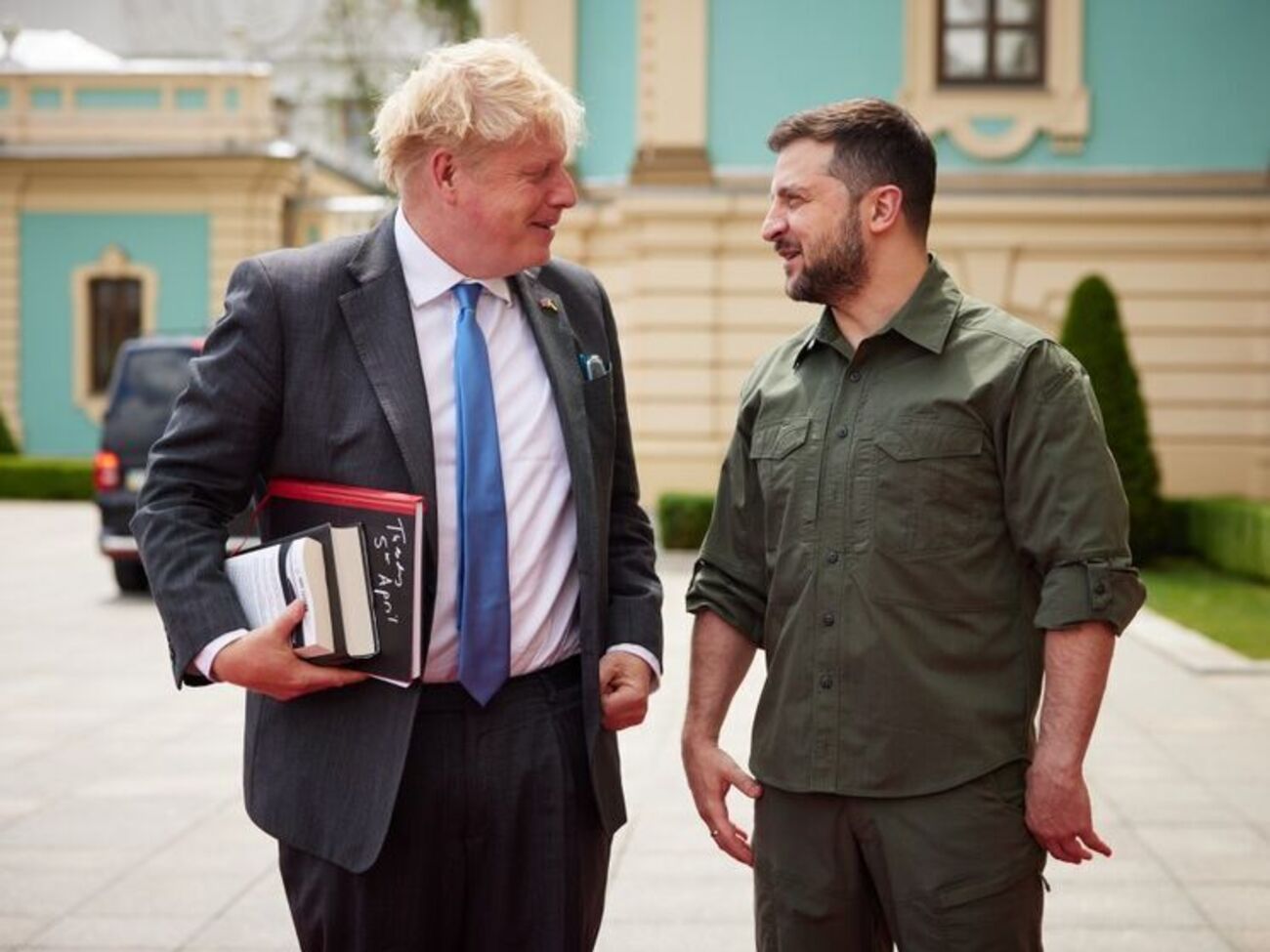 Зеленский ожидает продолжения сотрудничества с Джонсоном и после его отставки