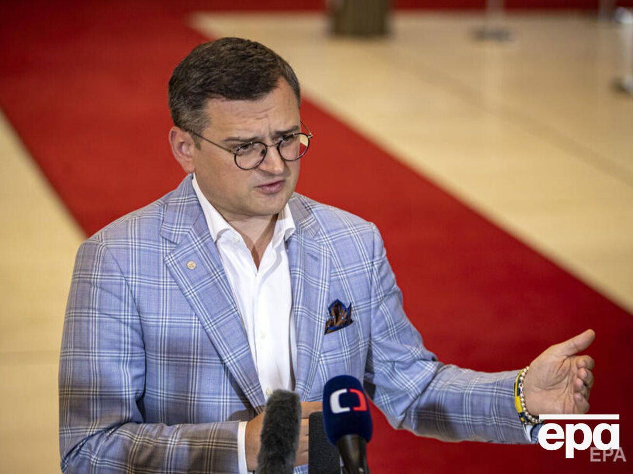 Кулеба: Те, кто предлагает сдаться, только навлекают на себя еще больше неприятностей