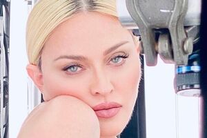 Мадонна сняла фото с минимумом макияжа