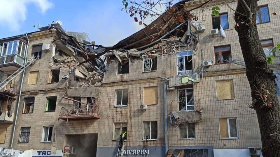 Рятувальники продовжують розбір завалів