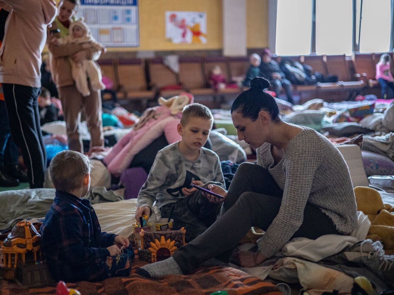 Жители Закарпатья, которые бесплатно приютили переселенцев, получат одноразовую материальную помощь
